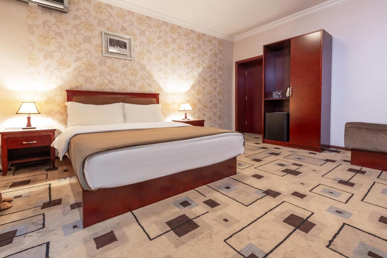 Margo Palace Hotel Tbilisi Exterior photo